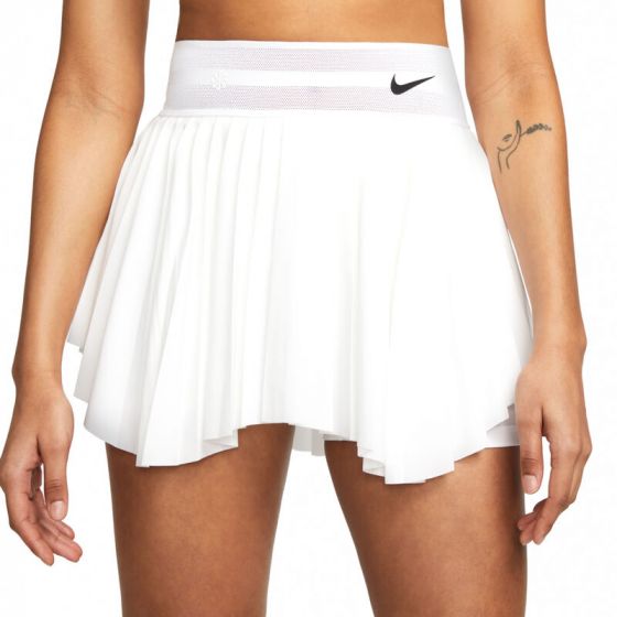 short pollera nike